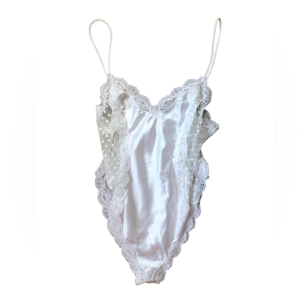 80’s VTG Hidden Fantasies White Teddy Lacey Romantic Sheer One Piece Lovestruck